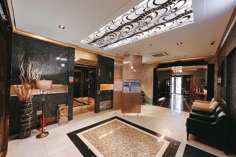 טונגיאונג Gallery Tourist Hotel מראה חיצוני תמונה