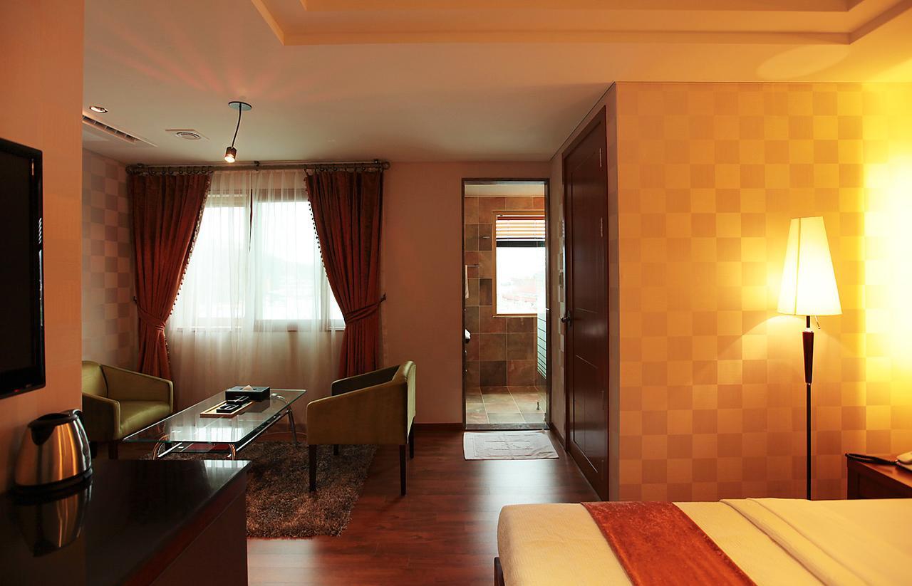טונגיאונג Gallery Tourist Hotel מראה חיצוני תמונה