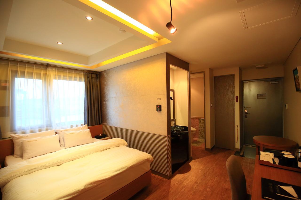 טונגיאונג Gallery Tourist Hotel מראה חיצוני תמונה
